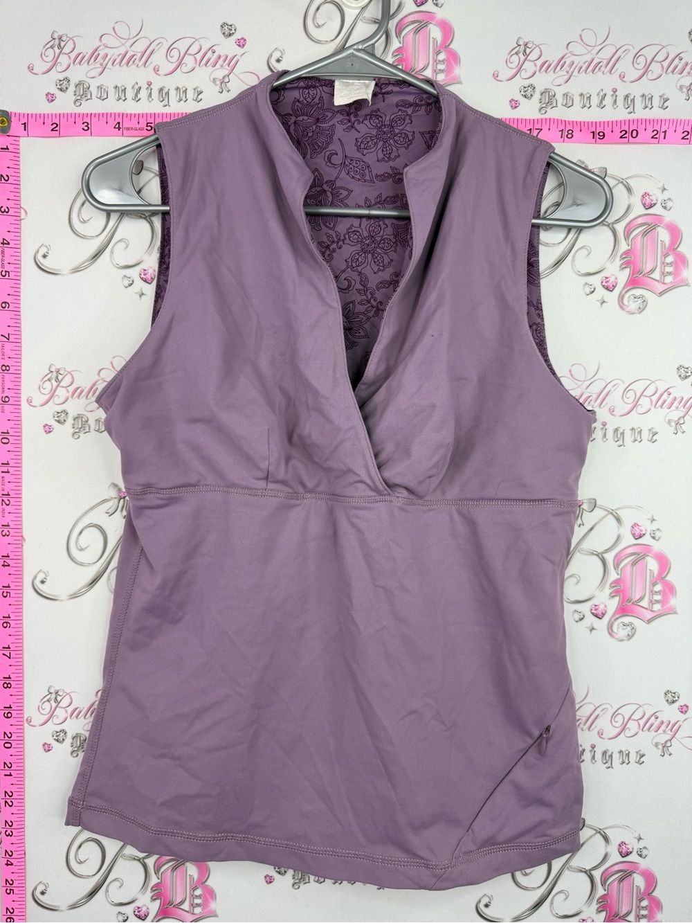 Athletic Works tank top vintage Lavender Sleeveless V-Neck Athletic Tank